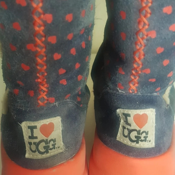 UGG I  ❤ UGG girls heart boots SZ 5 - Picture 10 of 10